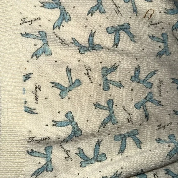 Tangiers Vintage White Sweater with Blue Bow Pattern size M - Picture 3 of 4